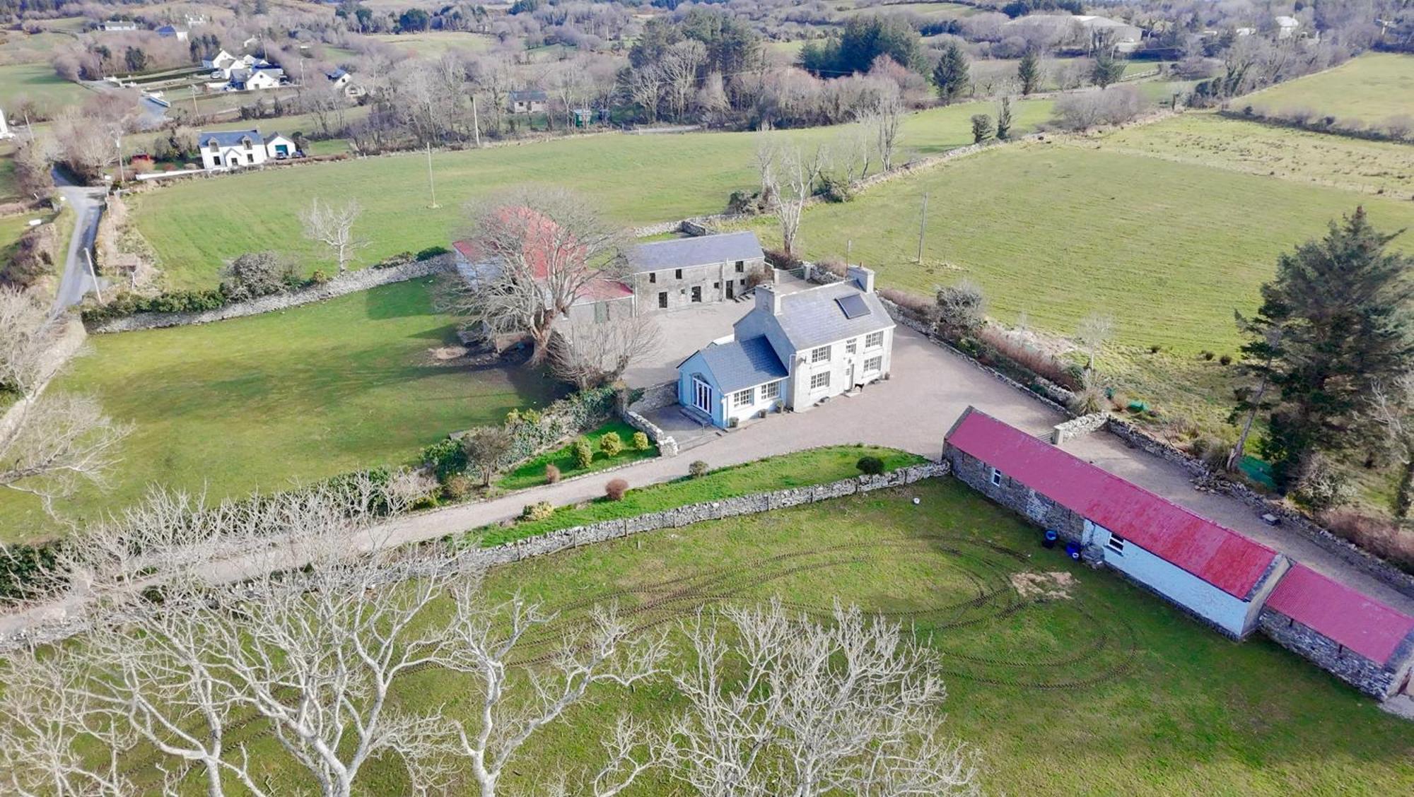 Country Farm House Bruckless Экстерьер фото